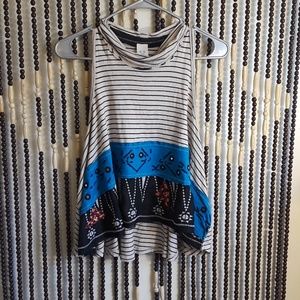 Too cute "We the free" Top